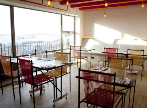 Contoh desain cafe rooftop (Now-here-this.timeout)