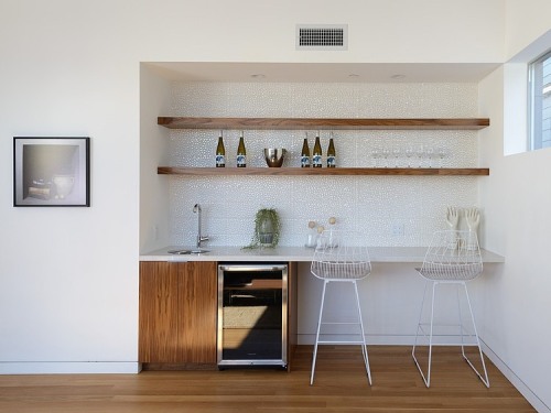 Furniture efektif pada rumah minimalis modern 1 lantai