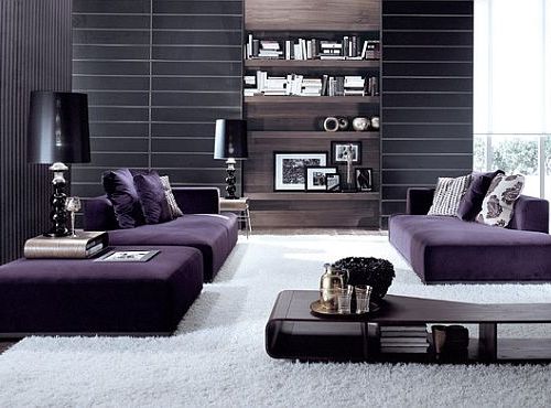 Interior ruang tamu bernuansa ungu gelap (Decoist)