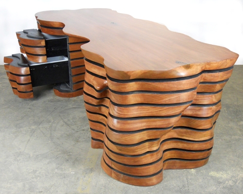 Meja kayu unik bergelombang (Furnsoc)